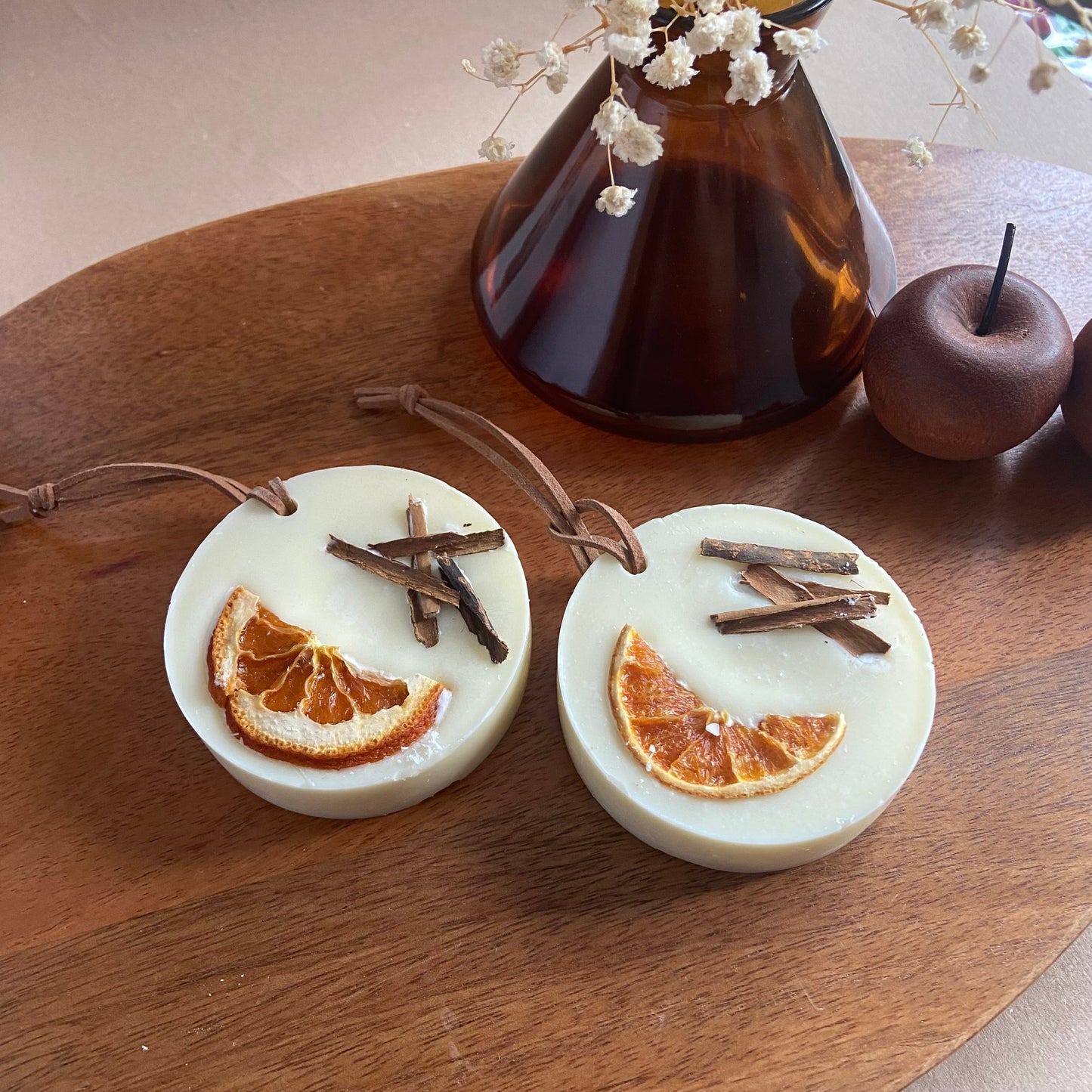 Winter Spice Hanging Air Freshners Willow & Wick