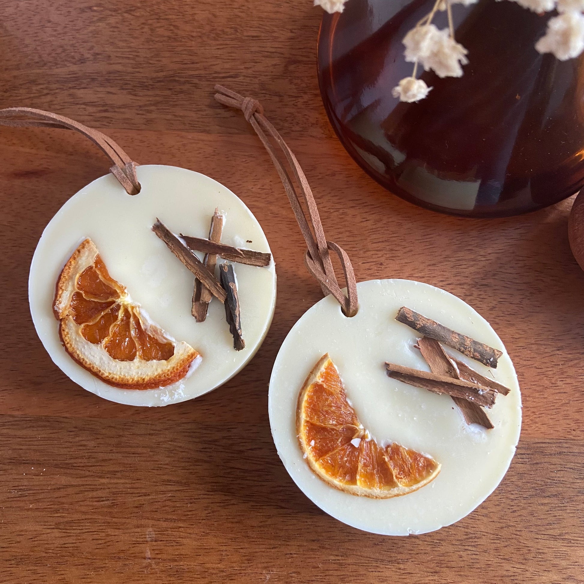 Winter Spice Hanging Air Freshners Willow & Wick